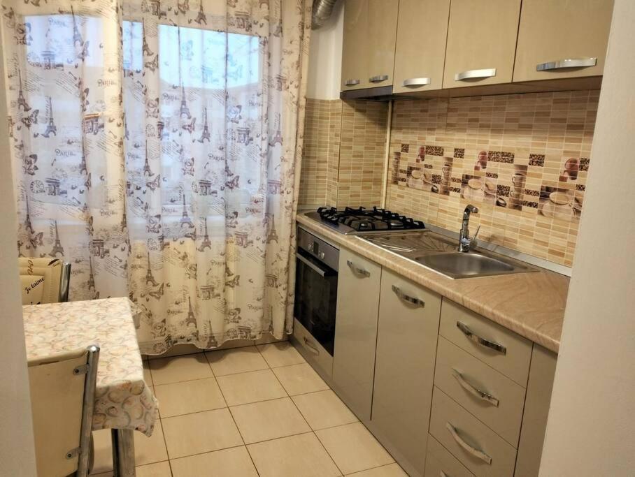Apartament 3 Camere De Inchiriat Craiova Kültér fotó